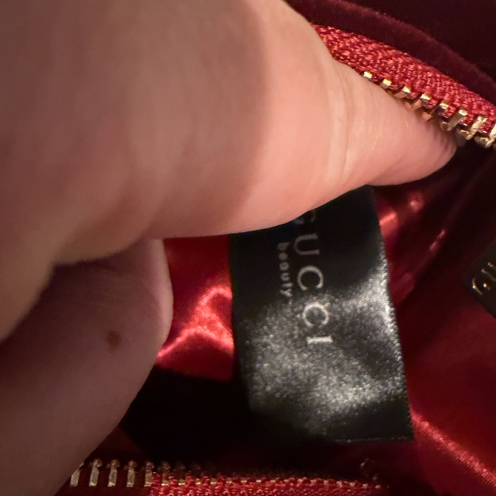 Gucci Deep Red Velvet Clutch with Gold Chain 100% Authentic. New! - Picture 4 of 8